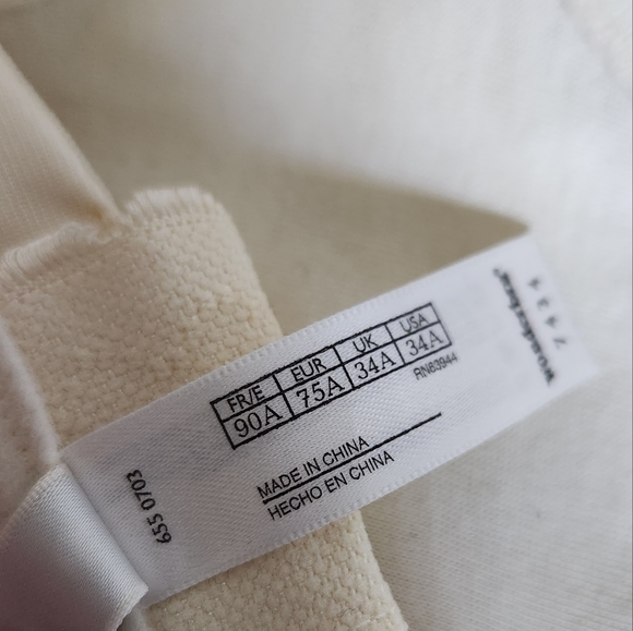 Wonderbra Strapless Seamless Bustier Bra in Satin Ivory Cream 34A - Picture 4 of 4